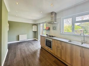 BELLFIELD AVENUE- click for photo gallery